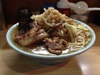 「ラーメン、炙り」@ラーメン富士丸 明治通り都電梶原店の写真