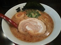 「とんこつラーメン」@つけそば 中華そば まめぞう Kawagoeの写真