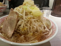 「【角ふじラーメン(並盛200g・全増し)700円】→600円」@麺処 湊生の写真