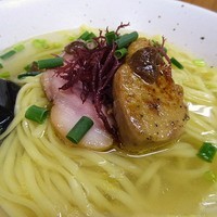 「フォアグラ塩ラーメン　1000円」@麺屋 玲の写真