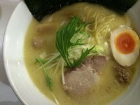 「極とろ鶏白湯（塩） 750円」@鶏白湯 鶏麺 日立店の写真