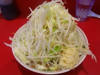 「ラーメン（680円）ヤサイニンニク」@ラーメン英二の写真