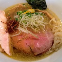 「虎徹そば（塩，平打ち麺）730円」@麺や 虎徹の写真