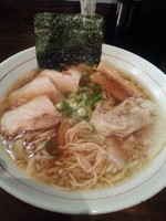 「ワンタン麺￥820＋替え玉￥100＋ビール￥380」@いりにぼの写真