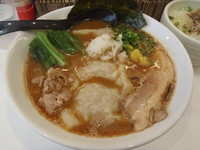 「ワンタン濃厚海老そば（１１００円）＋チャーチーズご飯」@海老・特濃煮干そば まるはの写真