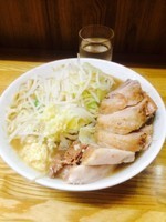 「小豚」@ラーメン二郎 赤羽店の写真