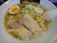 「にぼしらーめん」@麺家 かもん 棟高店の写真