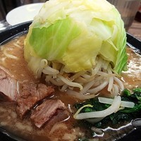 「武郎ラーメン並　800円」@武蔵家 富士見店の写真