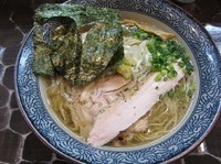 「限定　鶏節香る鮭節蕎麦（８００円）＋トッピング」@特級鶏蕎麦 龍介の写真