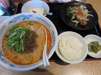 「Ｂセット・白胡麻坦々麺（１０００円）」@新中華食堂 天海の写真