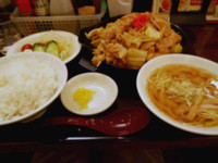 「メガ焼肉パンチ定食 （ミニラーメン付き）」@ラッキー食堂まとや 千曲店の写真
