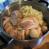 「鍋（小豚×４、味玉×３）」@豚星。の写真