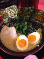 「醤油味玉ラーメン（味濃目で注文）」@丸子家の写真