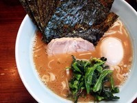 「のりたまらーめん（油少なめ味濃いめ）」@横浜家系ラーメン 家家家 飯田橋店の写真