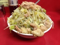 「小ラーメン豚入り ※コール（全部で）800円」@ラーメン二郎 茨城守谷店の写真