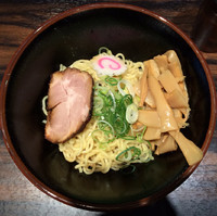 「油そば（並）690円＋メンマ（無料クーポン）」@油そば専門店 ぶらぶら 横浜本店の写真