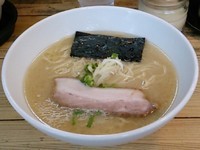 「塩らぁ～めん」@こく味ラーメン かしわ屋の写真