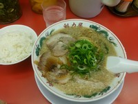「特選醤油ラーメン（麺硬め・脂多め）+ご飯（小）」@ラーメン魁力屋 一之江店の写真