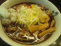 「肉そば醤油並７５０円＋刻み玉ネギ無料」@肉そば総本山 神保町 けいすけの写真