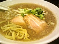 「目黒ブラック煮干そば」@麺屋 航の写真