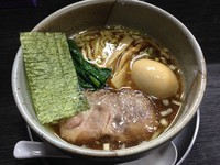 「味玉ラーメン 太麺 醤油」@麺屋 番の写真