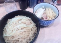 「つけ麺 天日塩味+ミニ豚テール丼(クーポン)」@小麦と肉 桃の木の写真