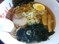 「にんにく正油ラーメン」@おれんぢの写真