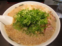 「ワンタンメン（ネギ多め）大盛り」@来来亭 石神井店の写真