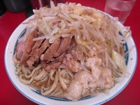 「小豚（ヤサイニンニクアブラ）」@ラーメン二郎 目黒店の写真