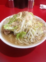 「ラーメン小（少なめ）野菜アブラ700円」@ラーメン二郎 札幌店の写真