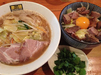 「ランチC(ミニ濃菜麺+豚ご飯)+パクチー」@濃菜麺 井の庄の写真