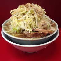「小豚入ラーメン（780円）ヤサイマシマシアブラ」@ラーメン二郎 中山駅前店の写真