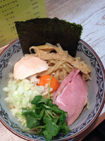 「濃厚たまごのせまぜそば」@中華そば 四つ葉の写真