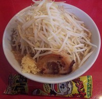 「【限定】 ワンコインラーメン豚炙り：500円」@用心棒Ⅱ階の写真