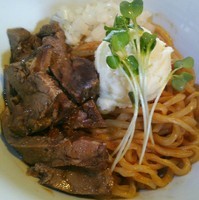 「牛タンまぜそば（４月１９日夜、２０日限定）」@麺や 虎徹の写真