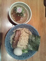 「しおつけ麺 味玉」@もんなか 〇心厨房の写真