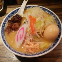 「らーめん牛＋味玉」@麺屋 ジャイアン 田無本店の写真