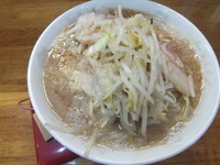 「ラーメン650円(250ｇ、ニンニクアブラカラメ)」@らーめん松信の写真