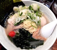 「コク旨濃厚大将煮干し＋葱＋味玉　塩（950円）」@煮干専門 中華そば 平八の写真