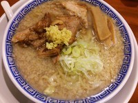 「燕三条系にぼ中華（中盛、刻みショウガ）」@にぼ神 角ふじの写真