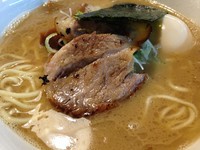 「味玉らーめん＋ビール」@らーめん こてつの写真