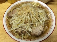 「小ブタラーメン 800円　麺半分・ニンニク・カラメ」@ラーメン二郎 環七新代田店の写真