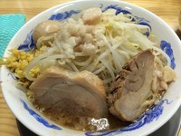 「豚玉ラーメン並／￥900」@ジャンクガレッジ 西浦和店の写真