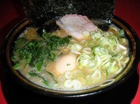 「ラーメン （ネギ増し  味玉 味薄め）」@家系ラーメン 熊田家の写真