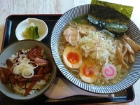 「鶏塩そば¥700+ちゃあしゅう飯セット¥220=¥920」@麺屋蔵之介の写真