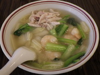 「蝦仁鶏絲湯麺」@大新園の写真