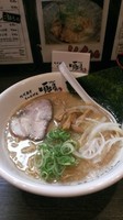 「魚介豚骨ラーメン:600円(ランチ限定)」@九州豚骨 ちゃんぽん 頃場の写真