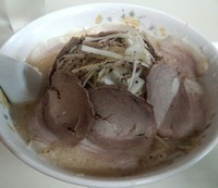 「ネギチャーシューめん+みそ味　ライス」@げんこつや 那珂本店の写真