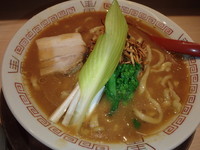 「秋田味噌とあげゴボウの味噌らーめん(800円)ご飯(辛肉付)」@麺や 七彩 東京駅の写真