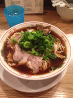 「肉そば」@ソラノイロ salt & mushroomの写真